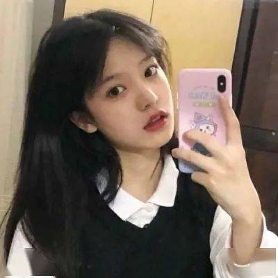 印度中央邦一教练机坠毁 2名飞行员受伤