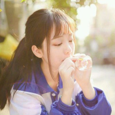 乌镇的「坑车」停车位